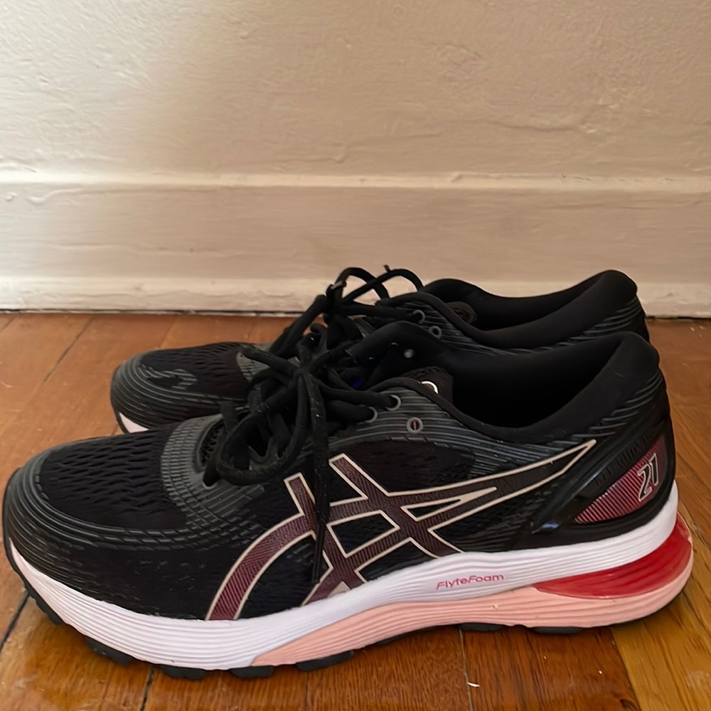 ASICS - gel nimbus good condition